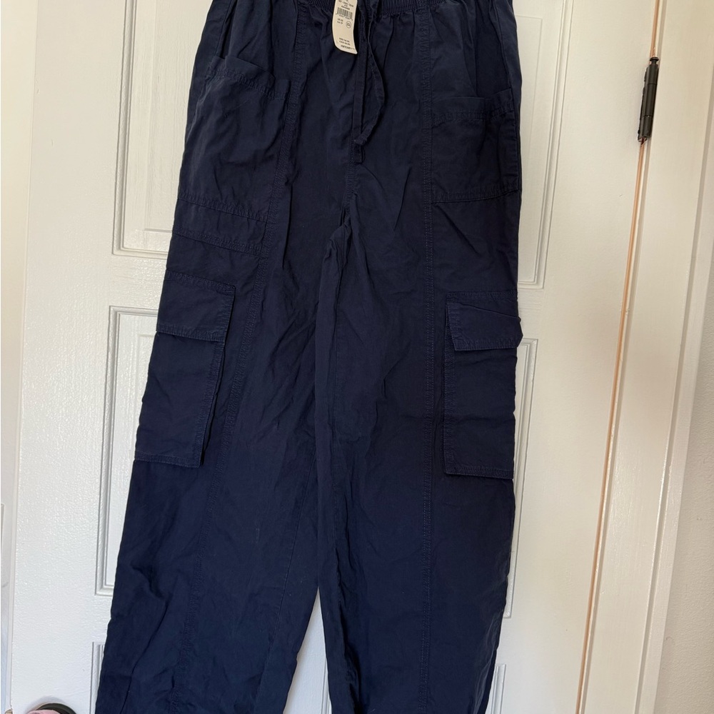 Aerie Women’s Navy Cargo Pants - size xs